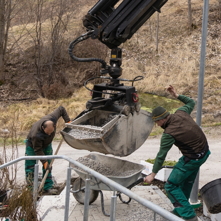 Baustellenlogistik Schüttgut Garten Reichl in Bad Wiessee