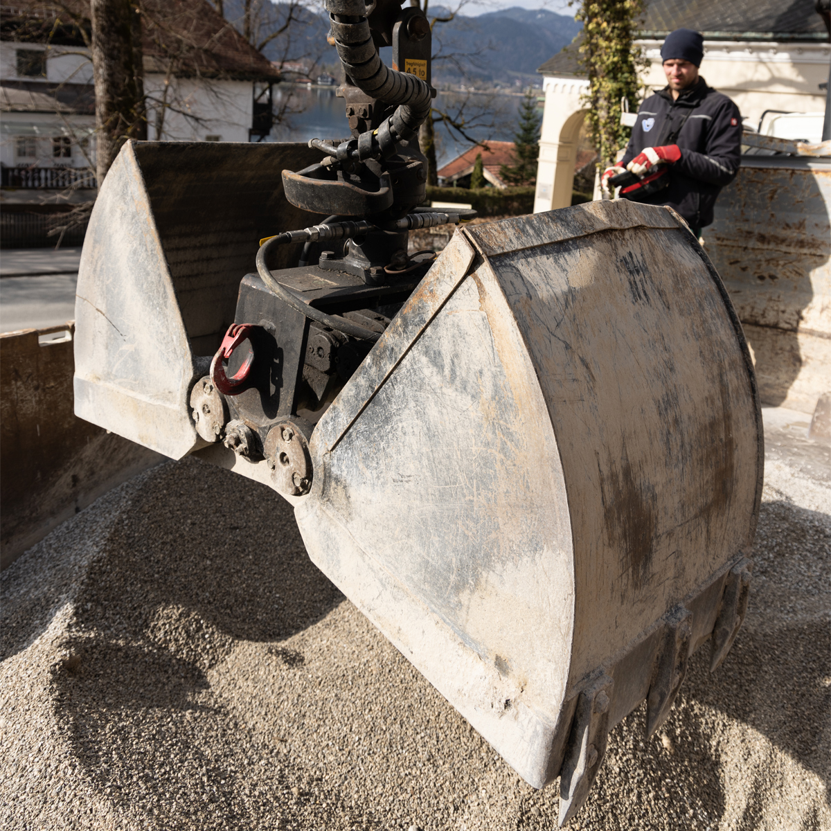 Baustellenlogistik Transporte Garten Reichl in Bad Wiessee